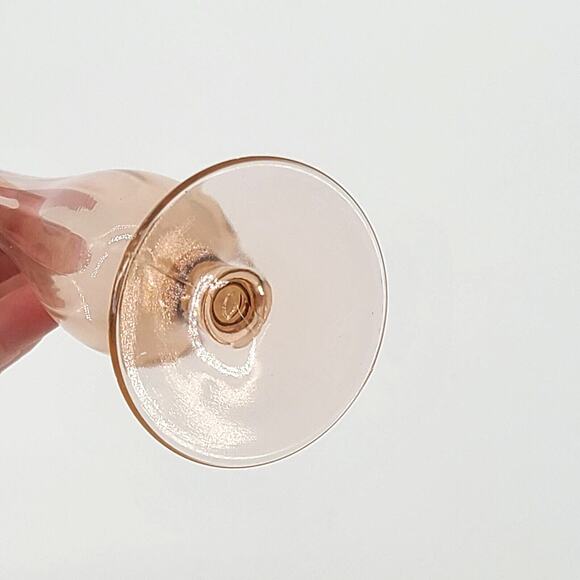 Vintage Pink Glass Swung Vase Optic Panel - Picture 4 of 4